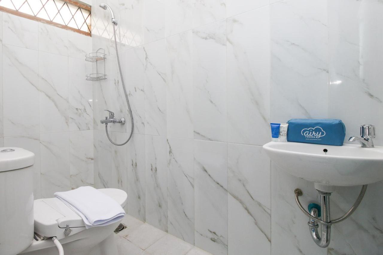 Reddoorz Plus At Panorama Villas Batu Batu  Exterior photo